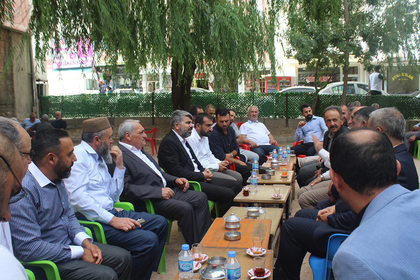 HÜDA PAR Milletvekili Faruk Dinç Elazığ’da vatandaş ve çiftçilerin sorunlarını dinledi