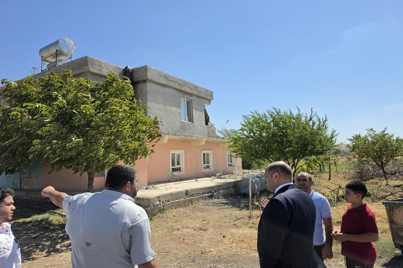 Şanlıurfa'da depremden etkilenen mahallede incelemeler yapıldı