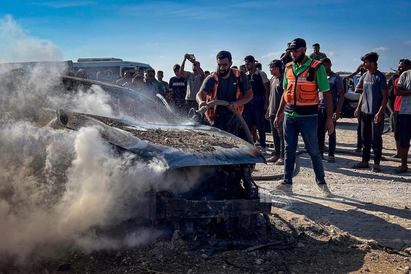 الاحتلال الصهيوني يستمر بقصف واستهداف المدنيين العزل في غزة