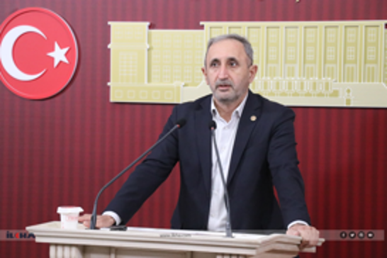النائب دمير ينتقد حزب (DEM) بسبب سياساته المتعلقة بالأسرة والمجتمع