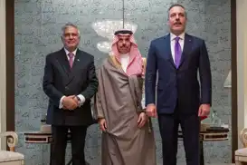 سعوودیە داوای کۆبوونەوەی بەپەلە لەگەڵ پاکستان و تورکیا دەکات
