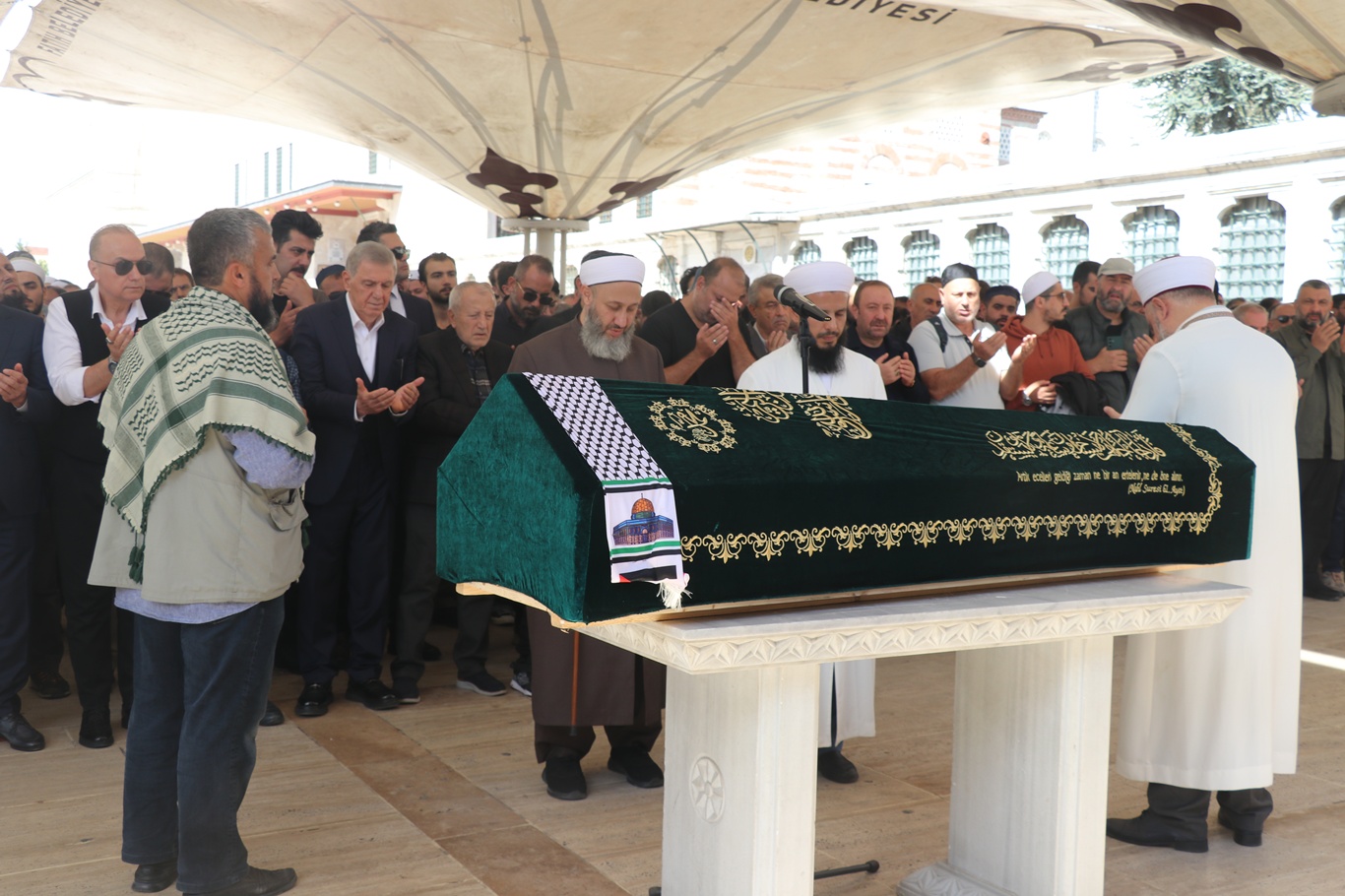 Helal gıda hareketinin tanınan ismi Büyüközer ebediyete uğurlandı