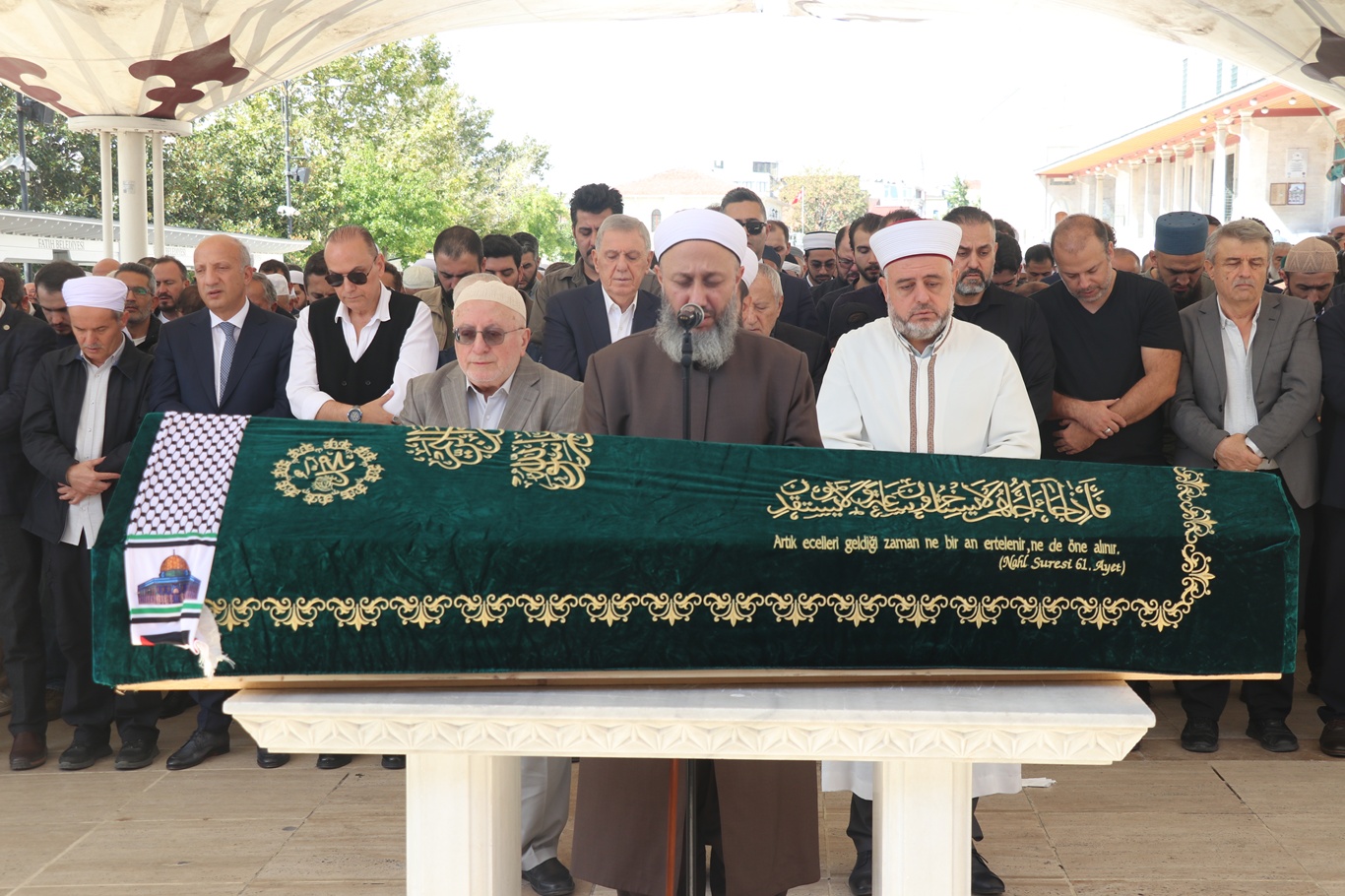 Helal gıda hareketinin tanınan ismi Büyüközer ebediyete uğurlandı