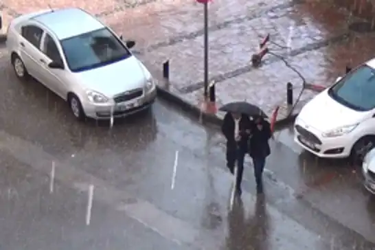 Meteoroloji'den yağış ve kuvvetli rüzgâr uyarısı