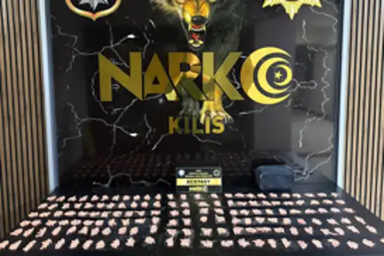 Kilis’te 300 ecstasy hap ele geçirildi: 2 şüpheli tutuklandı