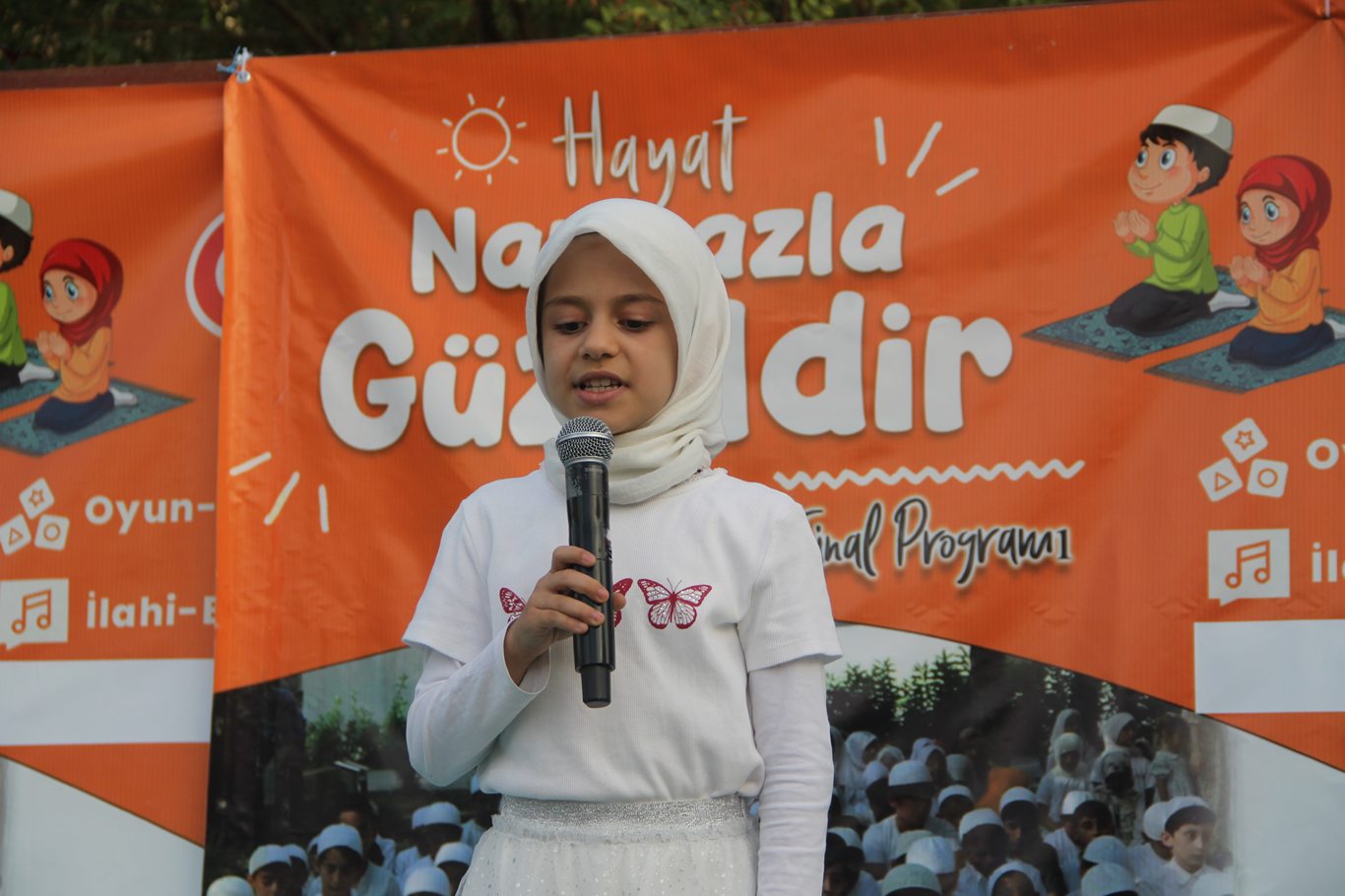 Bingöl'de "Hayat Namazla Güzeldir" temalı eğitim programı coşkulu bir final ile sona erdi