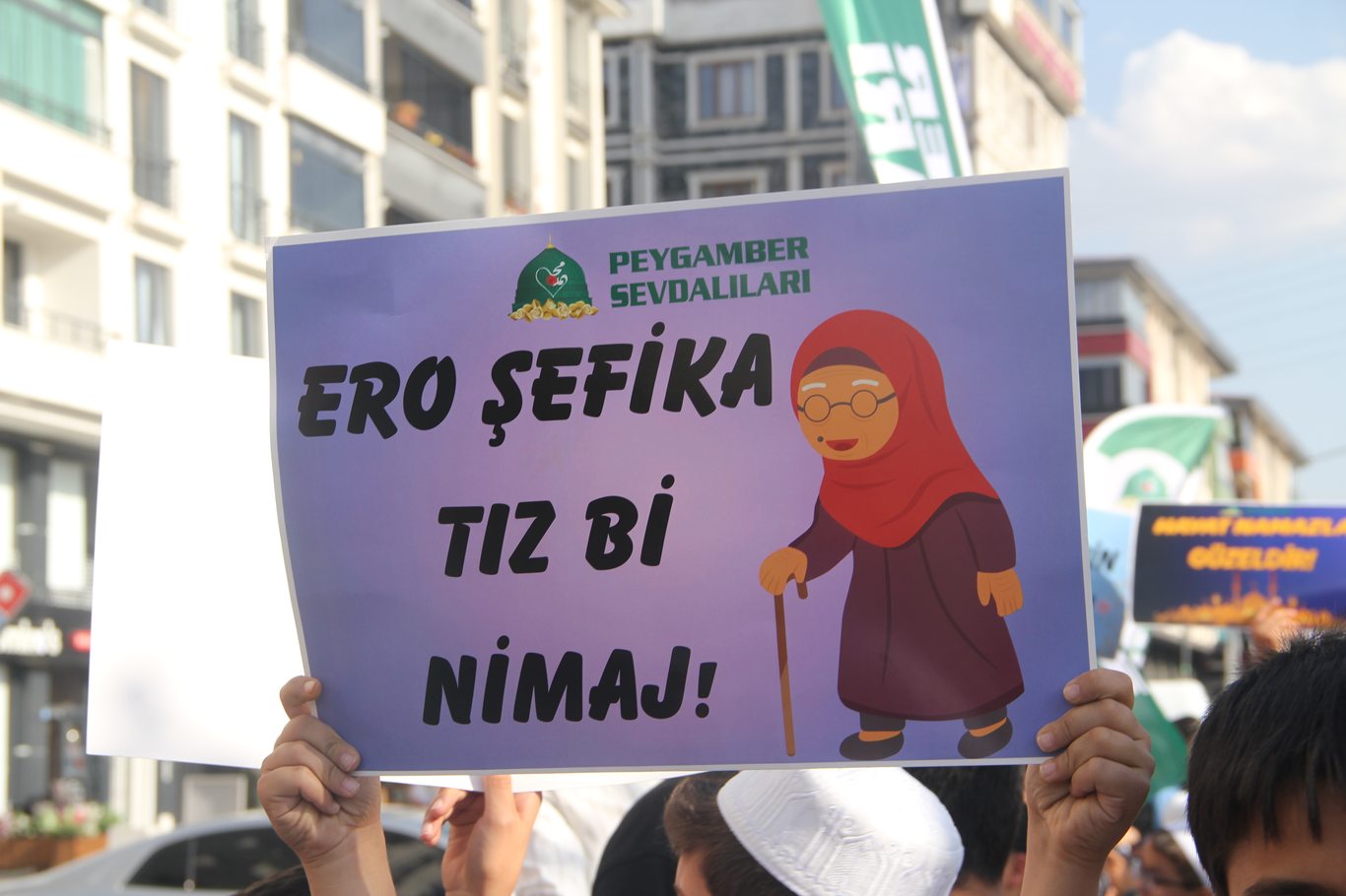 Bingöl'de "Hayat Namazla Güzeldir" temalı eğitim programı coşkulu bir final ile sona erdi