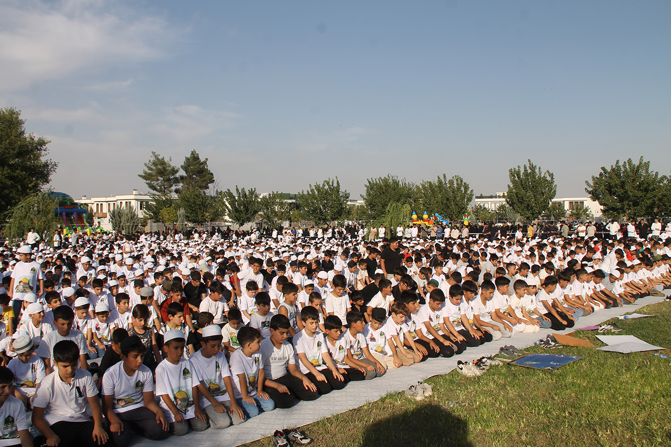 Diyarbakır’da 'Hayat Namazla Güzeldir' programına binlerce çocuk katıldı