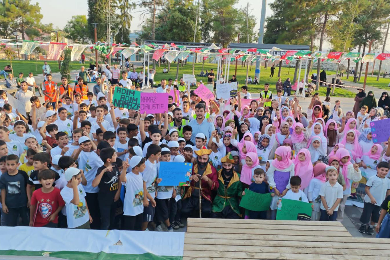 Şanlıurfa'da çocuklar "Hayat Namazla Güzeldir" etkinliğinde buluştu