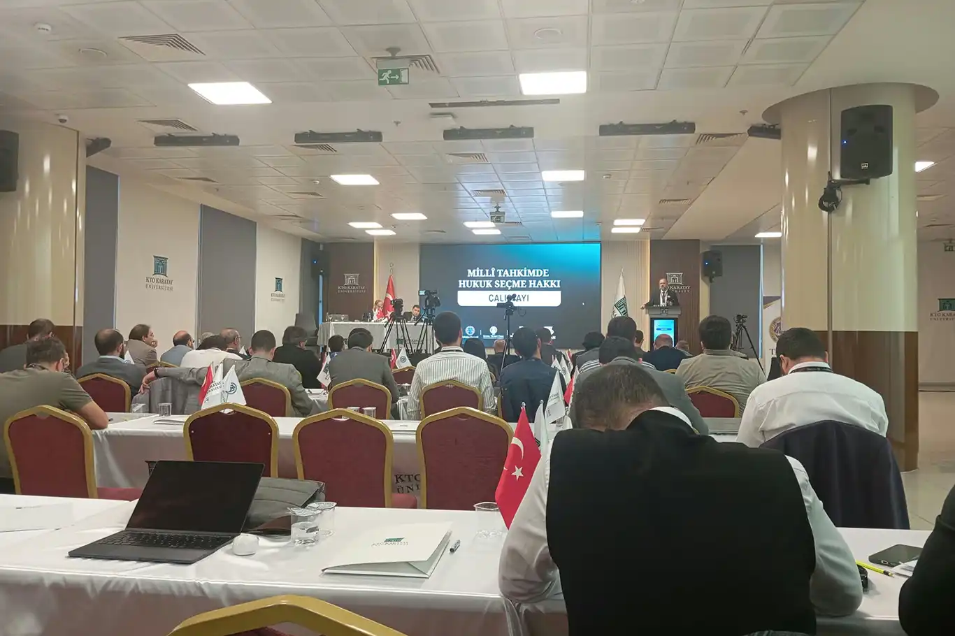 Konya’da “Millî Tahkimde Hukuk Seçme Hakkı” çalıştayı gerçekleştirildi