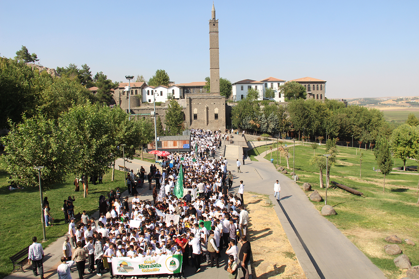 Peygamber Sevdalıları: Hedefimiz, namaz kılan bir nesil yetiştirmek