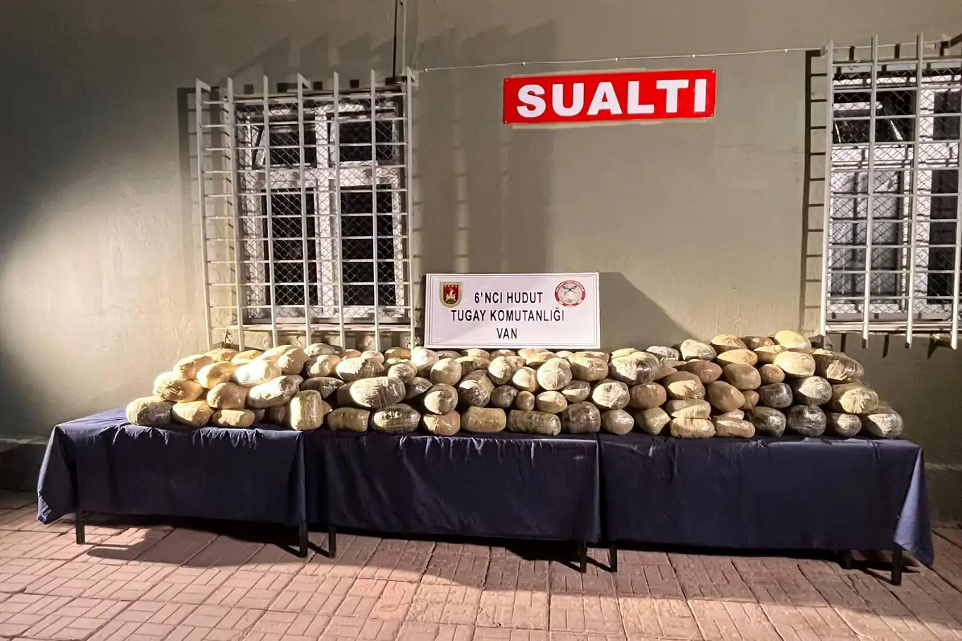 Van hudut hattında 412 kilogram uyuşturucu ele geçirildi