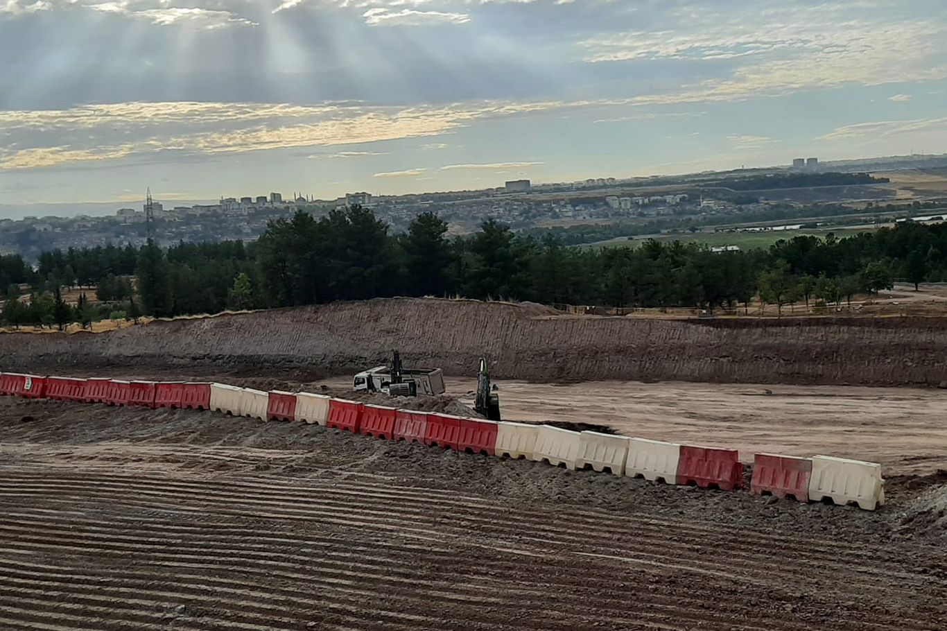 Dicle Üniversitesi’nin mega hastanesi projesinde zemin etüdü tamamlandı