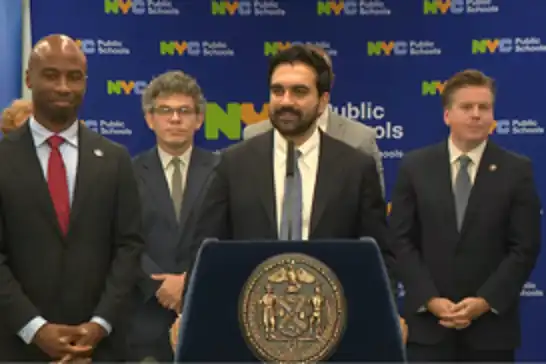 New York, 8'inci sınıfa kadar olan kademede yapay zekayı yasakladı
