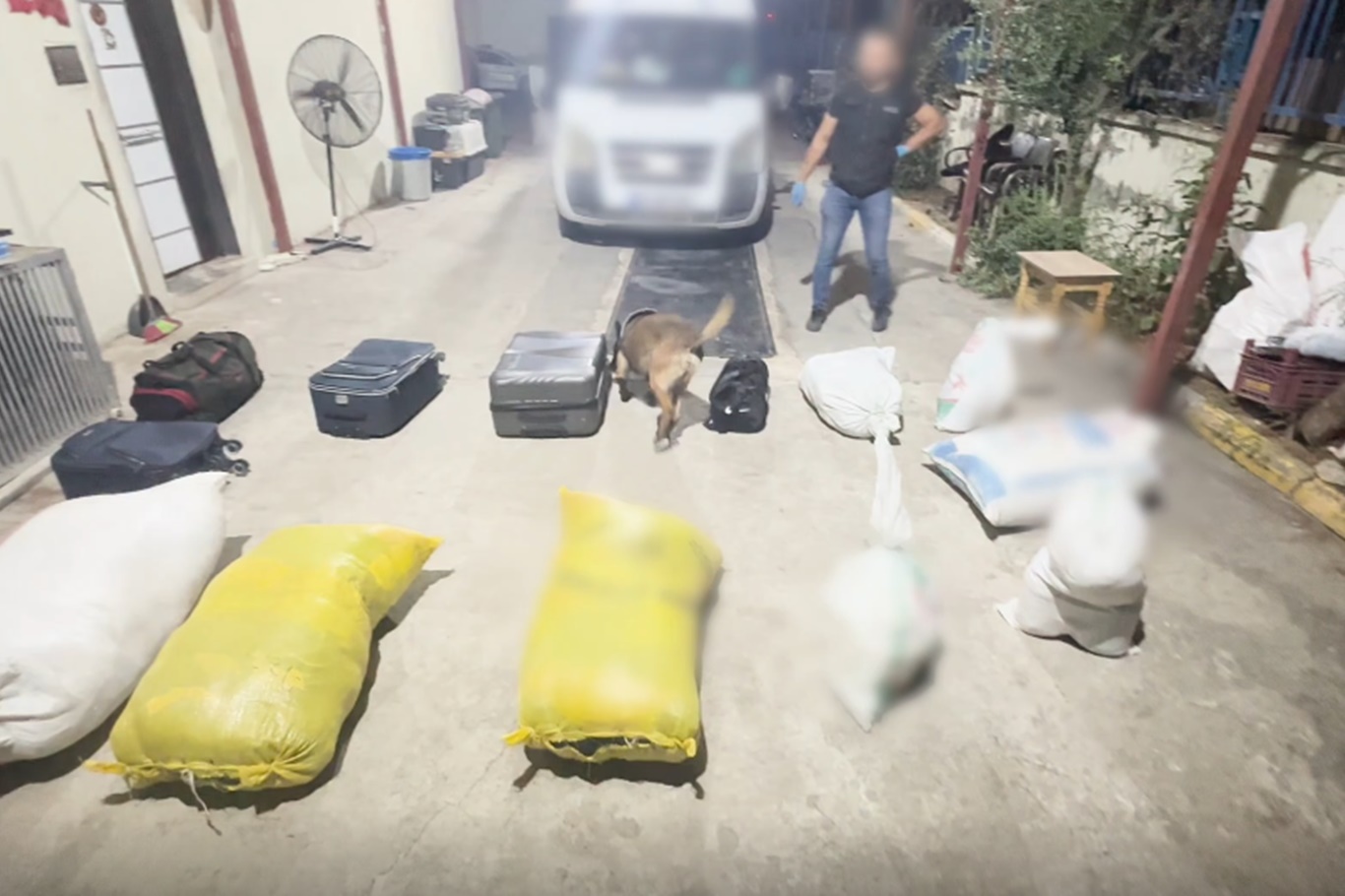 Batman'da uyuşturucudan 2 kişi tutuklandı
