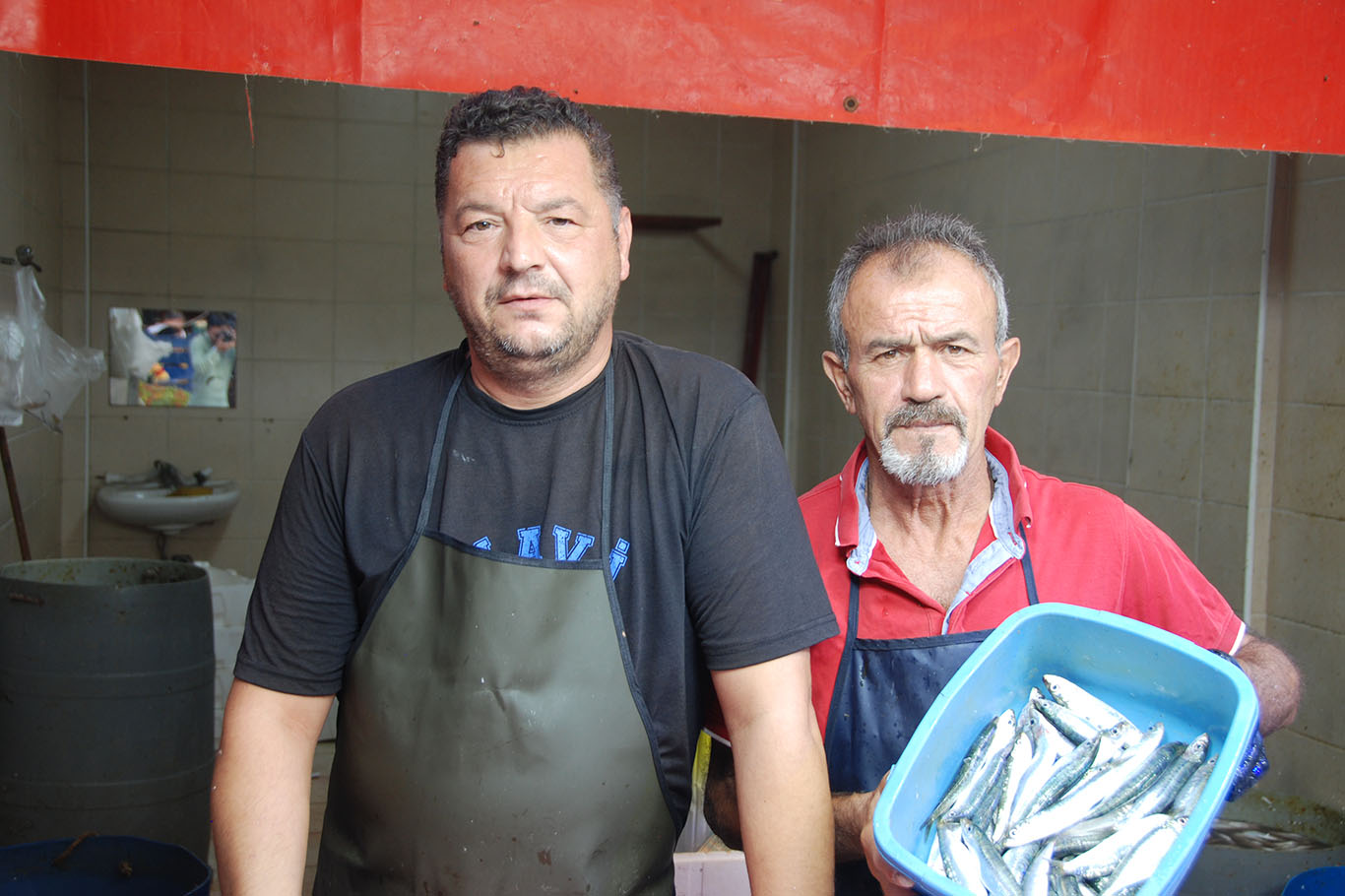 İzmir'de balık sezonunun ilk ürünleri pazar tezgâhlarında yerini aldı