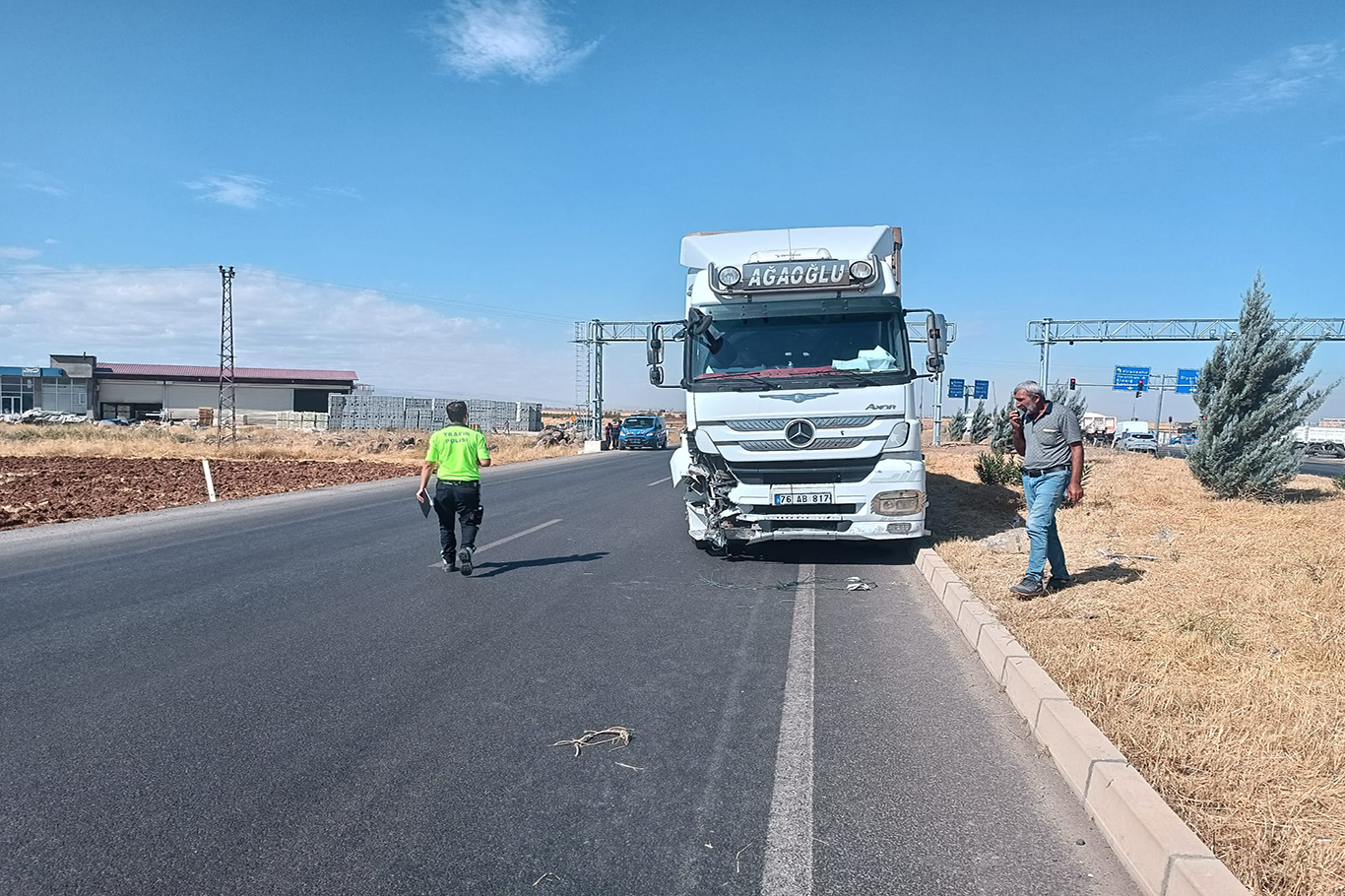 Diyarbakır’da tır ile otomobil çarpıştı: 6 yaralı