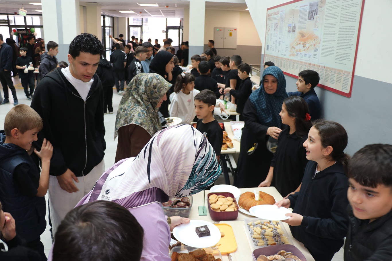 Ankara'da Gazze için öğretmen, öğrenci ve veliler seferber oldu