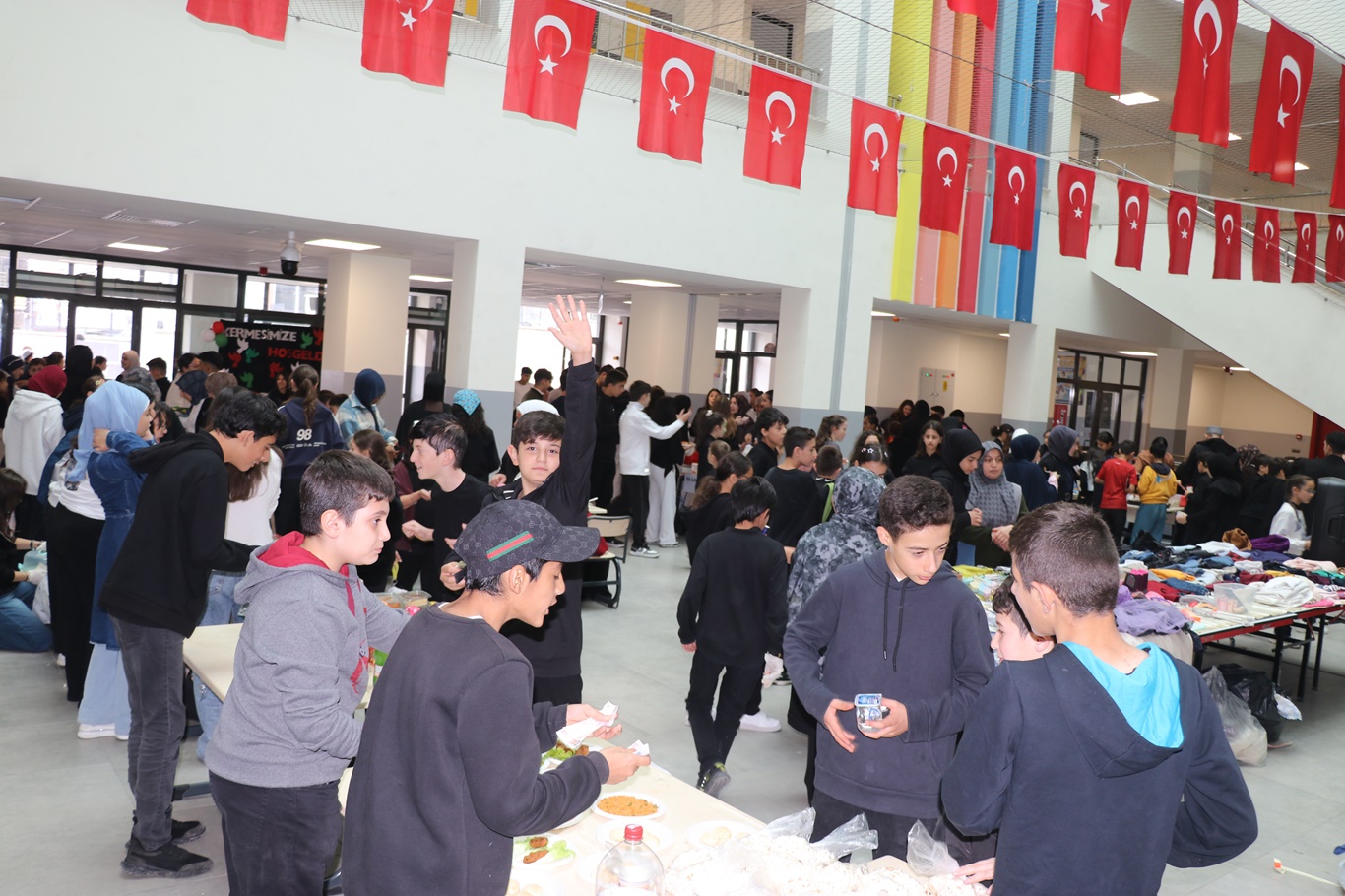 Ankara'da Gazze için öğretmen, öğrenci ve veliler seferber oldu
