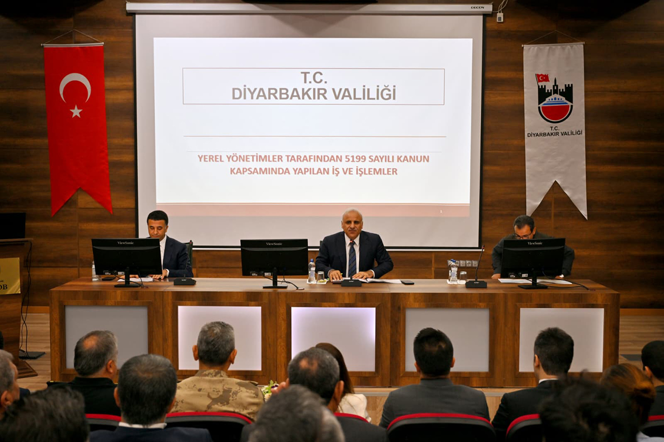 Diyarbakır’da belediyelere sahipsiz hayvanları toplama talimatı: Son tarih 31 Ekim