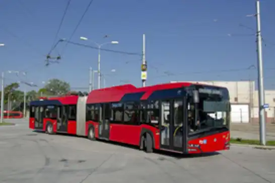 Slovakya, artan yakıt fiyatları nedeniyle toplu taşıma ücretlerini yarıya indiriyor
