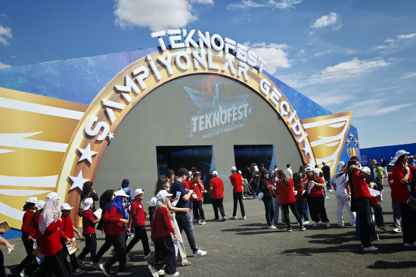 TEKNOFEST Güneydoğu Şanlıurfa'da kapılarını açtı
