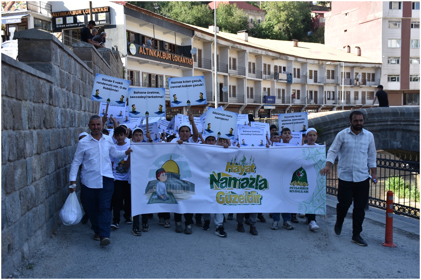 Çalakîya "Jiyan bi Nimêjê Xweş e" li Bitlîsê hat tertîpkirin