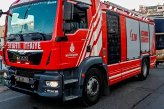 Bakırköy'de otel yangını: 12 kişi yaralandı
