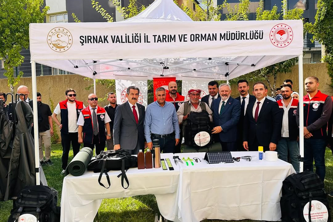 Şırnak’ta üreticiye fide ve çoban çantası desteği
