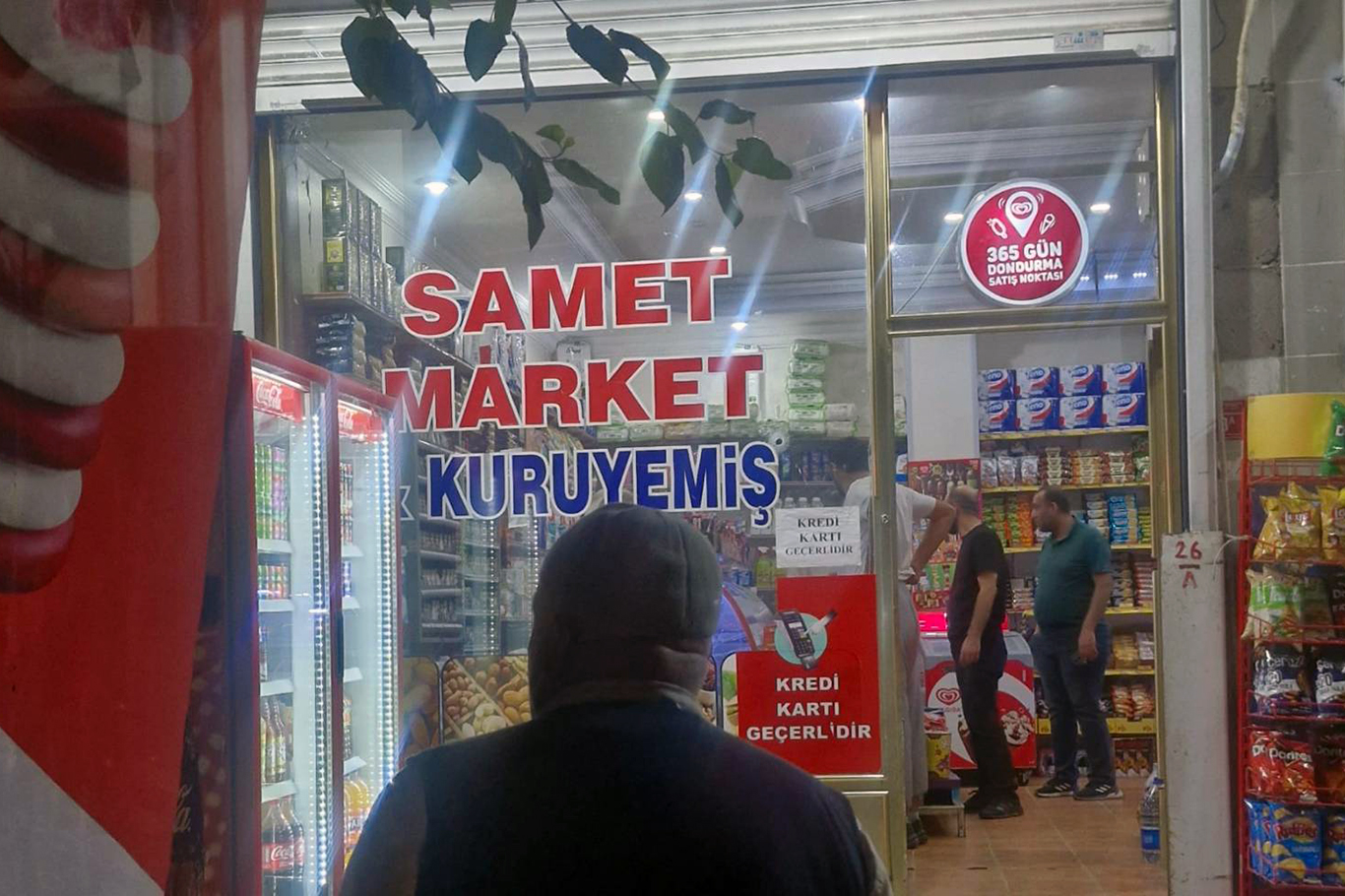 Diyarbakır’da iş yerine düzenlenen silahlı saldırıda 3 kişi yaralandı