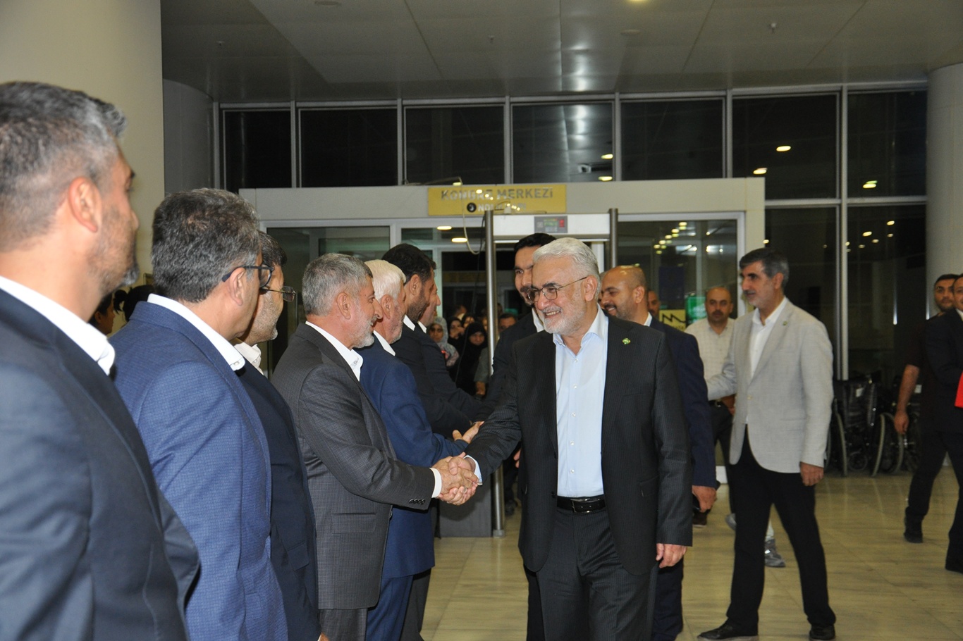 HÜDA PAR Genel Başkanı Yapıcıoğlu: Kamu alımlarında uyuşturucu testi şartı getirilsin