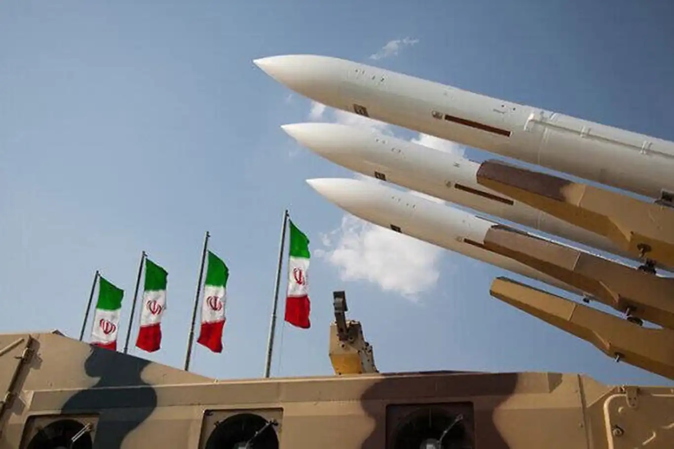 سپاه پاسداران انقلاب ایران: شناور بدون سرنشین آمریکا را هدف قرار دادیم