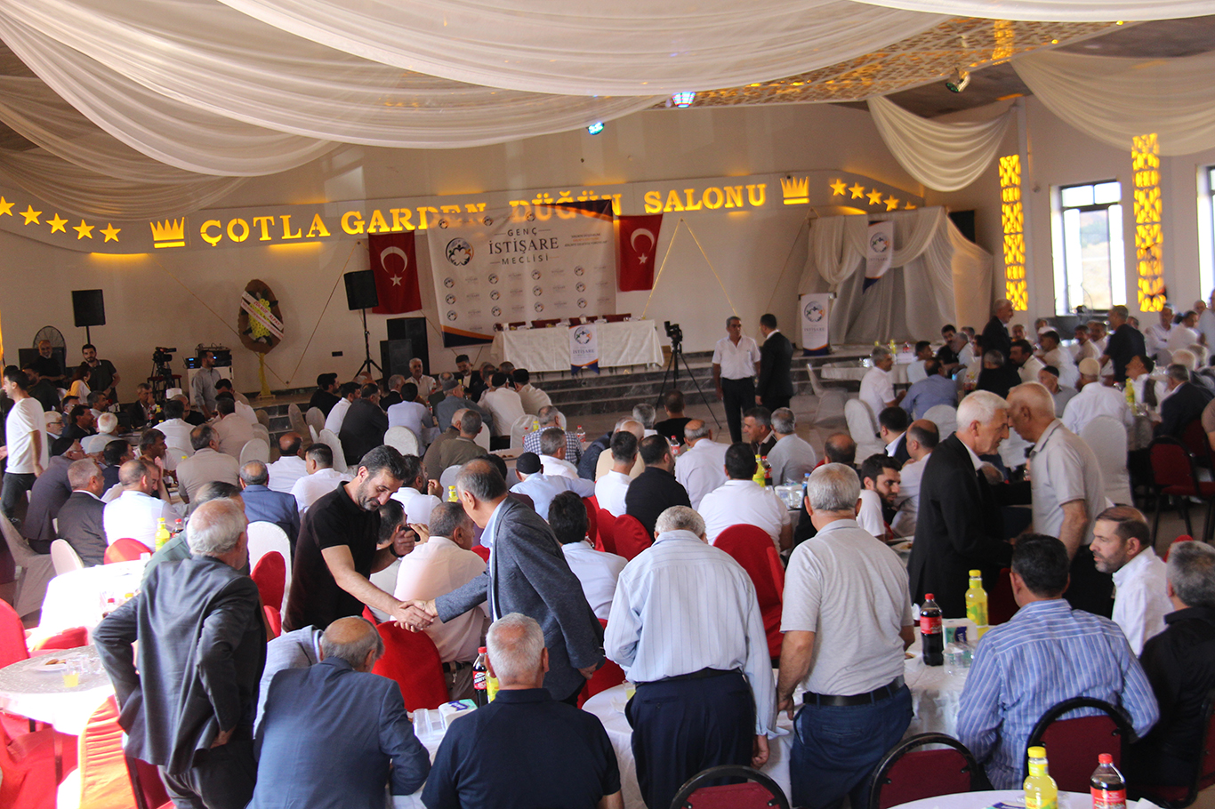 Aile, Bağımlılık ve Değerler Eğitimi programında ortak vurgu: Aile yapısı güçlendirilmeli, bağımlılığın önü kesilmeli