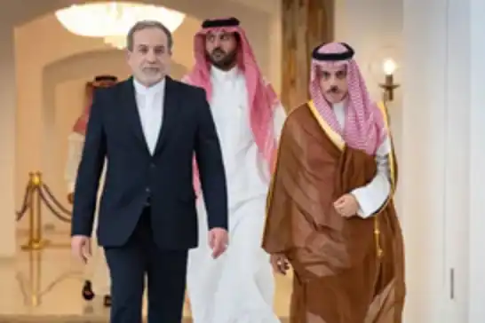 إيران والسعودية تبحثان مجدداً أزمة مضيق هرمز