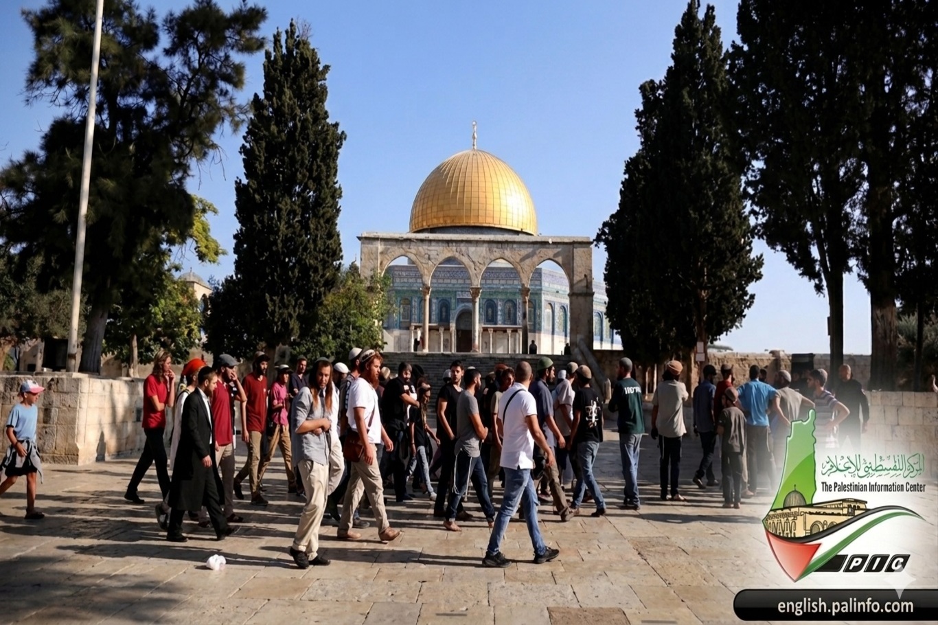 Over 120 Israeli settlers defile Al-Aqsa Mosque under heavy police protection