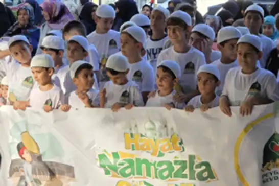 Tarsus'ta "Hayat Namazla Güzeldir" programı düzenlendi