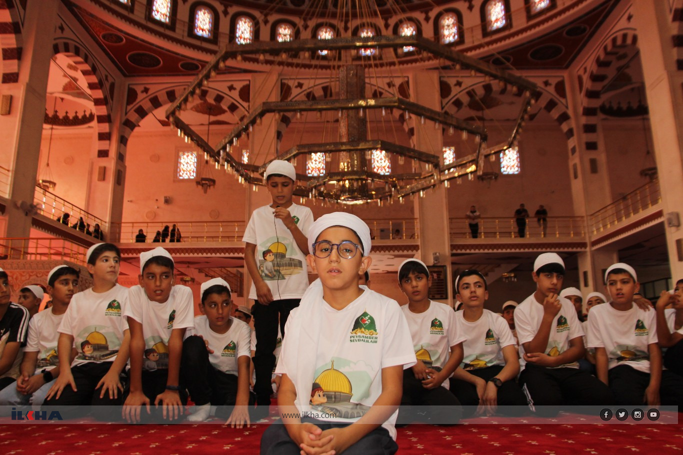 A generation raised with prayer: Hundreds of children celebrate the beauty of salah in Mardin