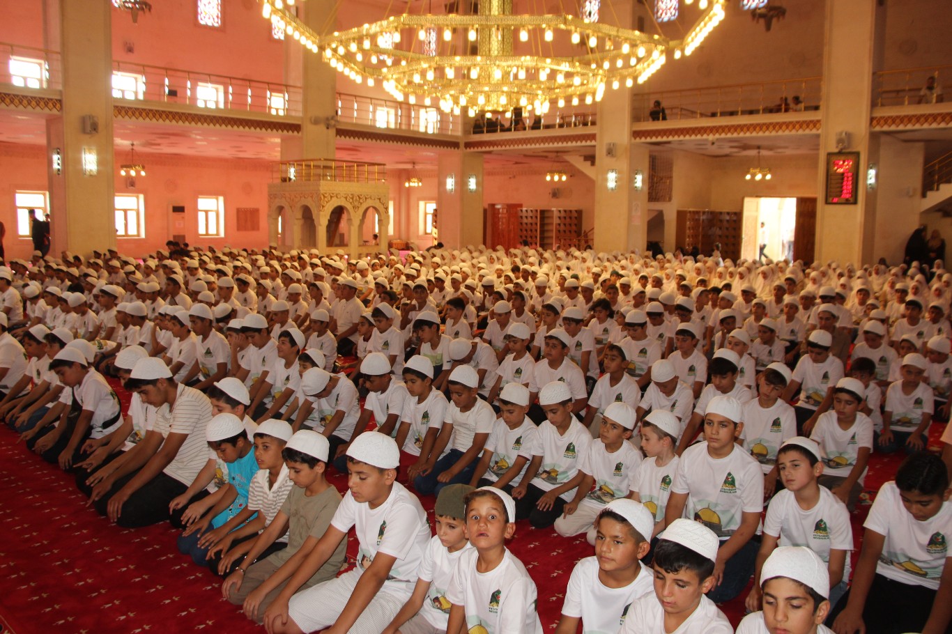 A generation raised with prayer: Hundreds of children celebrate the beauty of salah in Mardin