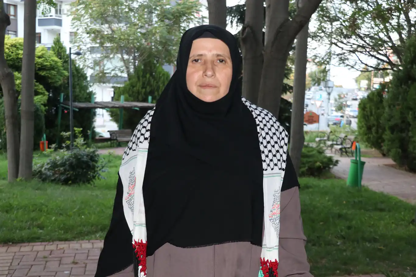 Eğitimci Şenoğlu: Tesettürümüz kulluğumuzun gereğidir