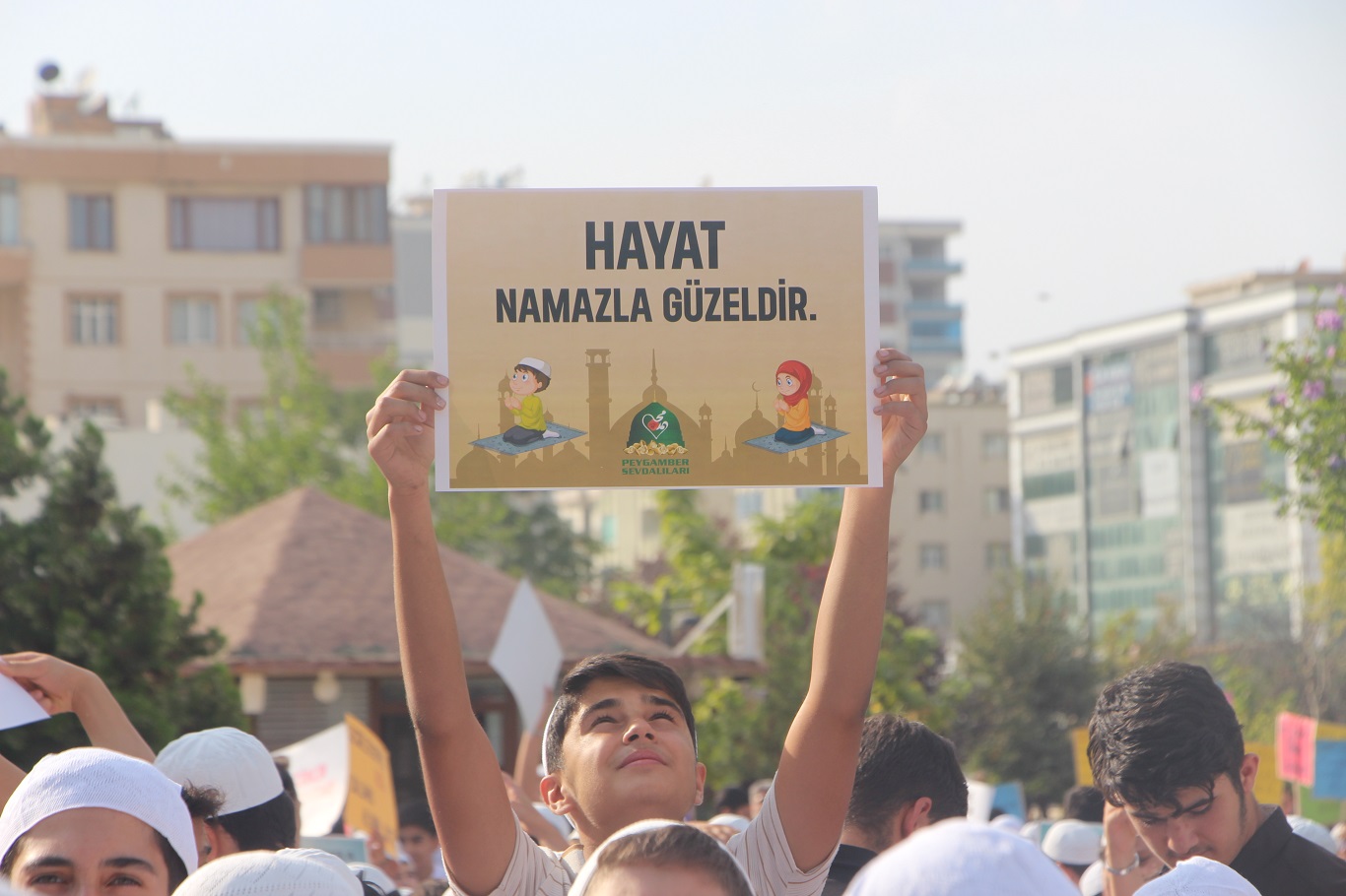 Namaz programına katılan çocuklar: Namaz kılmak çok güzel bir duygu, insanı ferahlatır