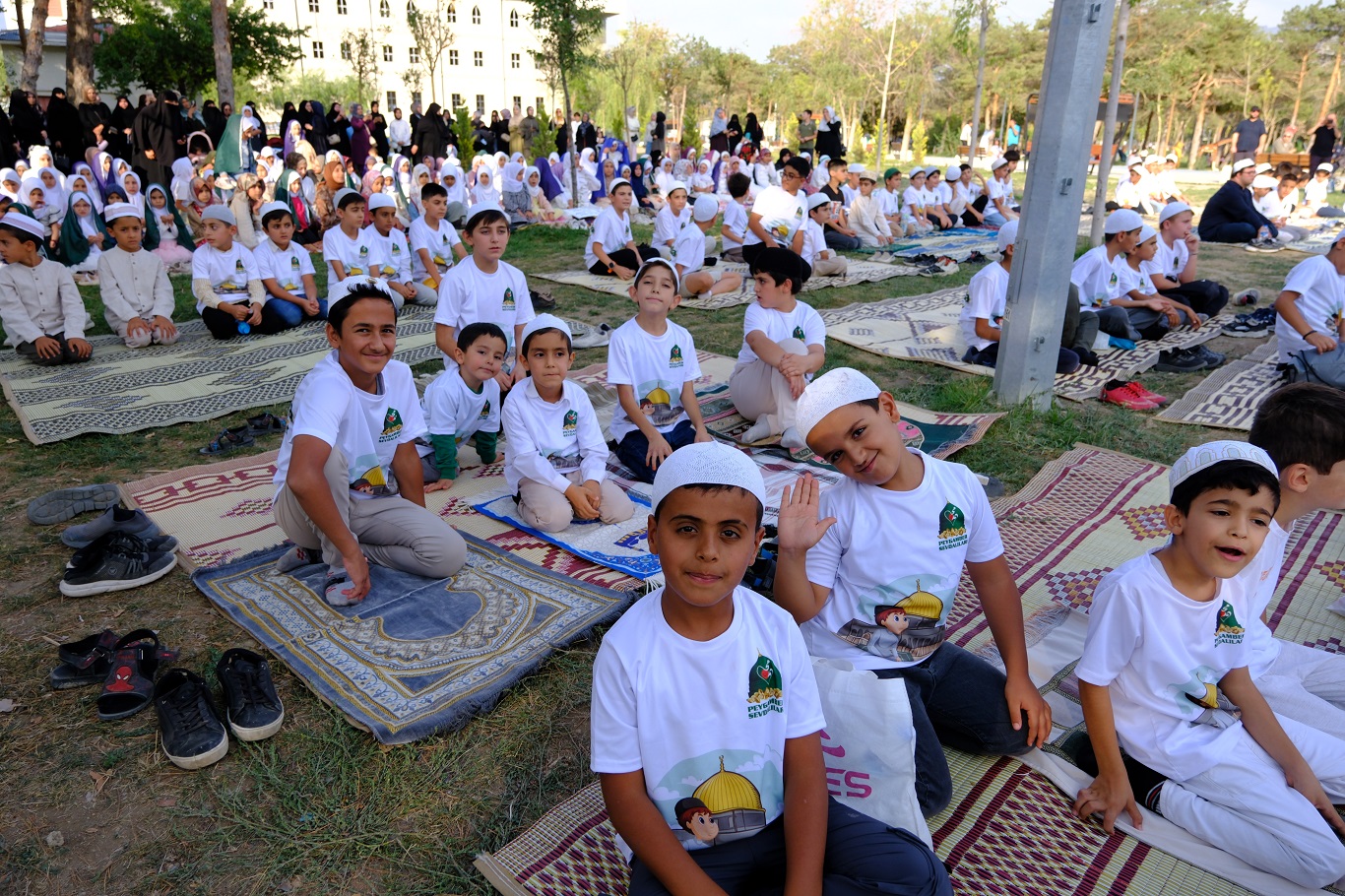 Van’da “Hayat Namazla Güzeldir” coşkusu!