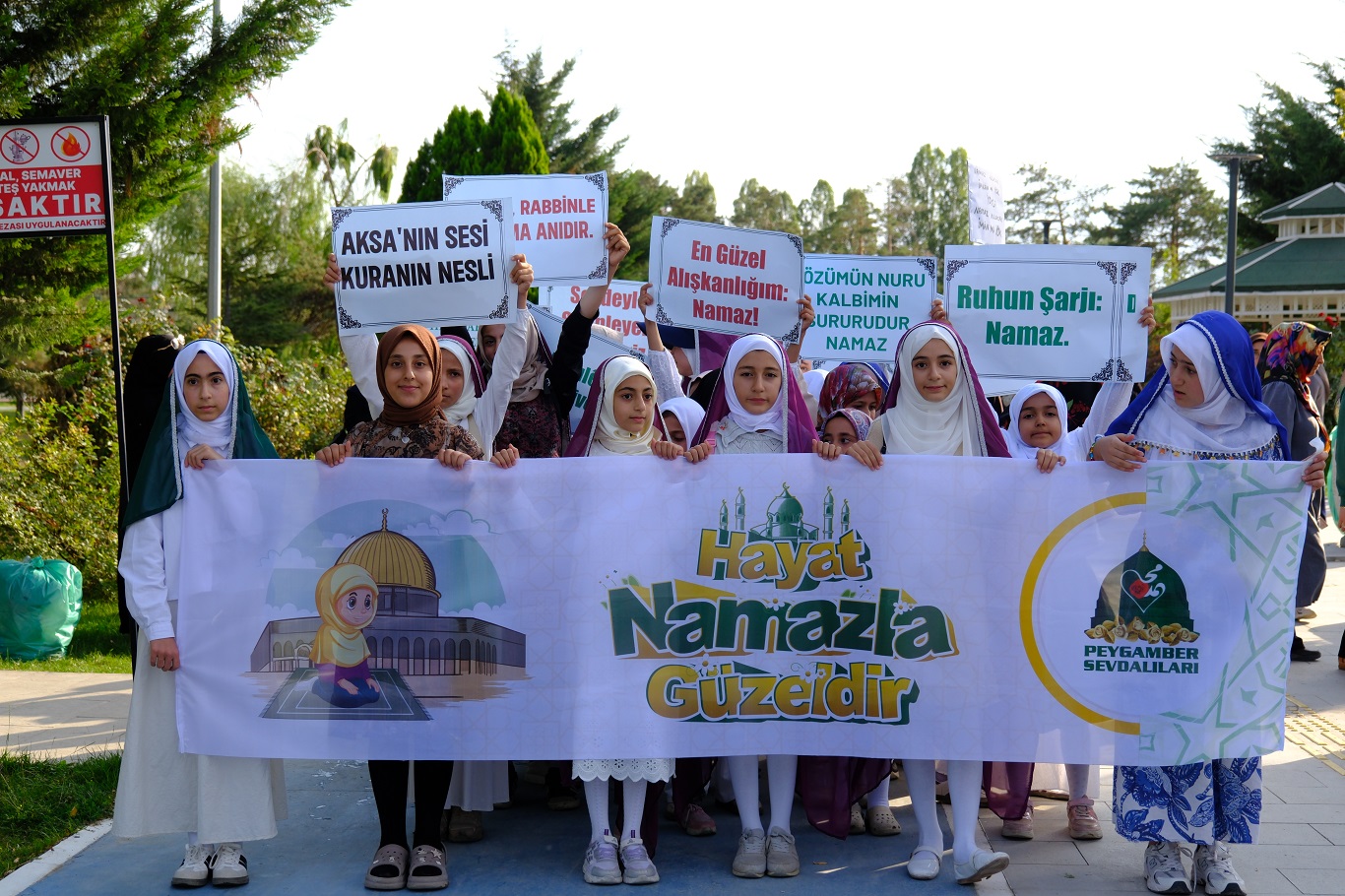 Van’da “Hayat Namazla Güzeldir” coşkusu!