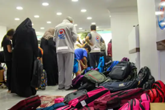 Yetimler Vakfı’ndan yüzlerce yetim öğrenciye kırtasiye desteği