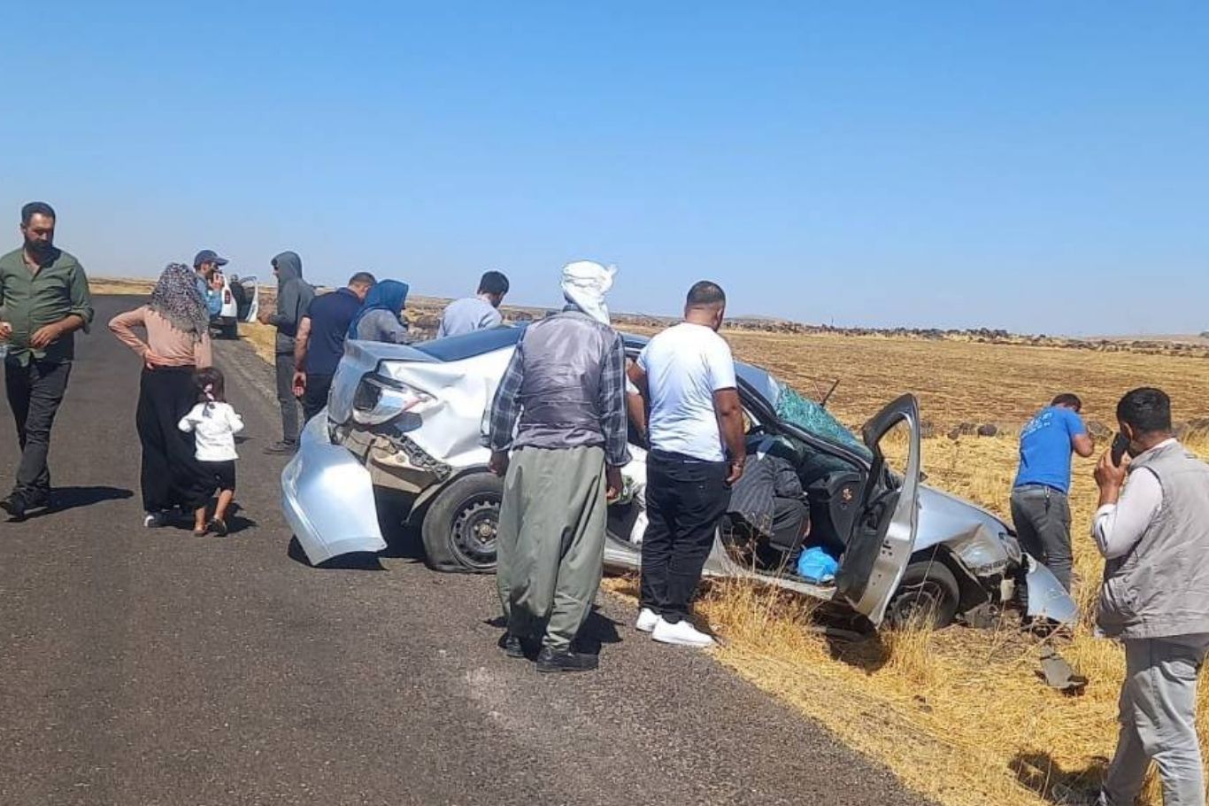 Diyarbakır'da otomobil takla attı: 2'si ağır 3 yaralı