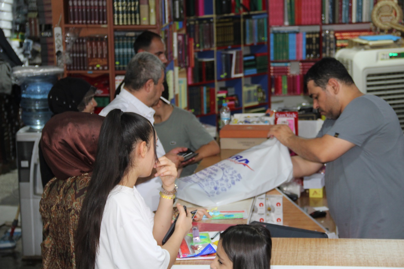 Kırtasiye alışverişinde okul sezonu hareketliliği başladı