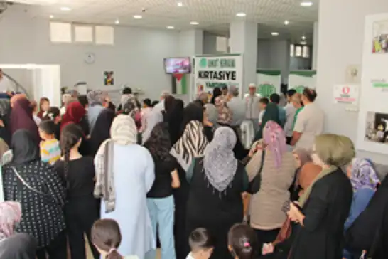 Karwana Hêvîyê li Êlihê ji bo 450 malbatên hewcedar alîkarîya qirtasîyeyê kir