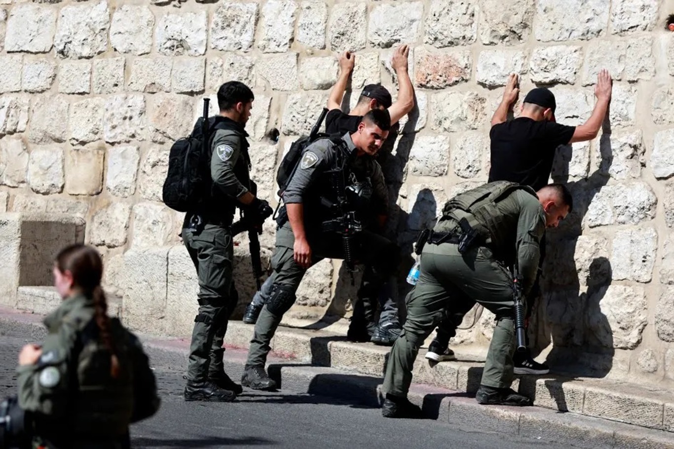 محاصره در قدس که حدود ۸۰ هزار فلسطینی را تحت تأثیر قرار داد