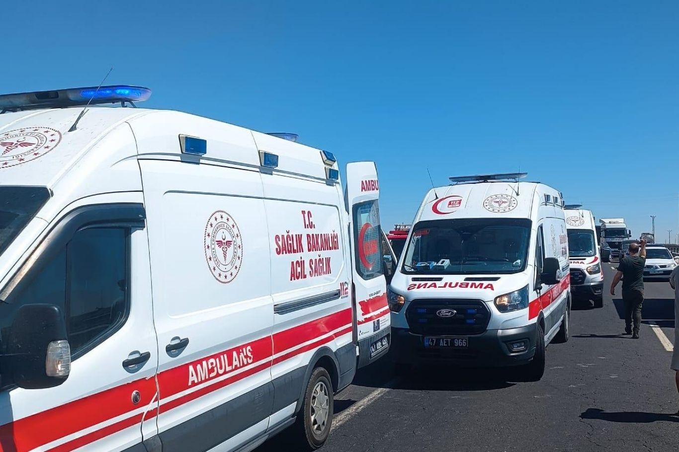 Li Mêrdînê mînîbusek ku xwendekaran hildigirt qelibî: 13 birîndar