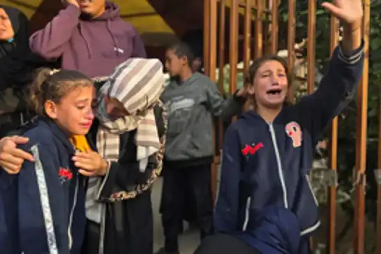 أكثر من 20 ألف طالب شهيد..غزة تستقبل العام الدراسي وسط أنقاض المدارس