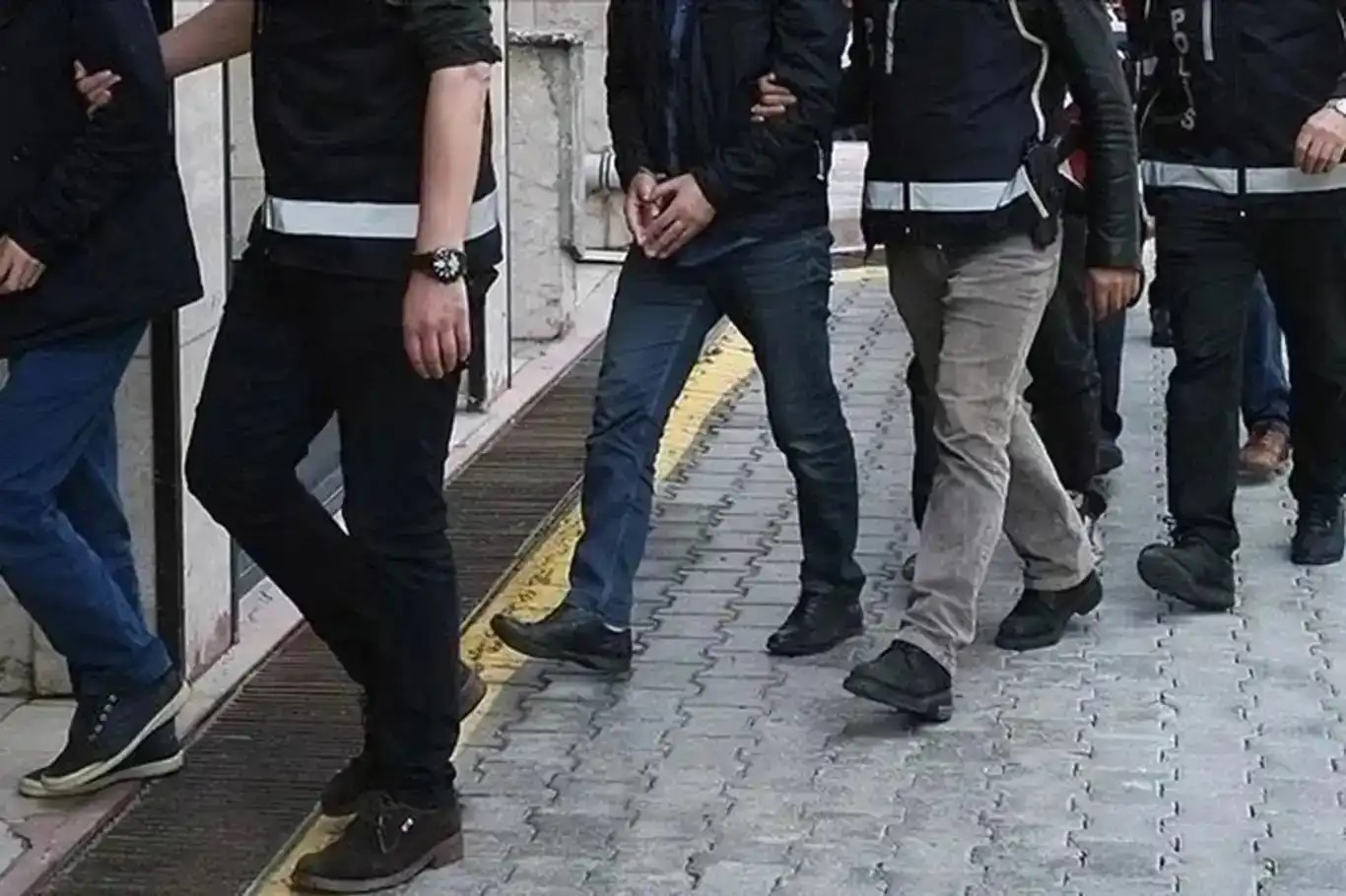 Sahte sağlık ürünleri operasyonunda 13 şüpheli gözaltına alındı